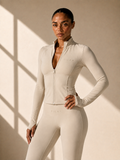 PILA Sculpt Complete – Zip Jacket, Bra und Leggings im kompletten Look